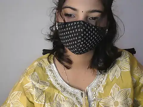 Snapshot of Hott_Noor chatting on November 6, 2025, 10:08 am Hott Noor online show from November 6, 2025, 10:08 am