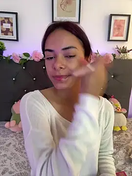 Im Lyan online show from November 29, 2025, 3:34 pm