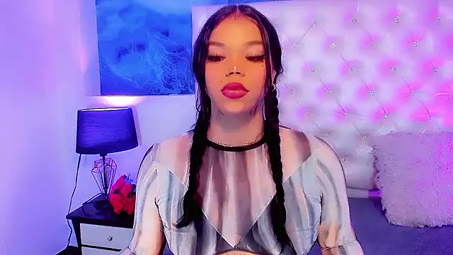 Valeria Swett  online show from February 27, 2026, 8:19 pm