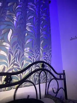 STRIP GLOW online show from March 15, 2026, 6:26 pm