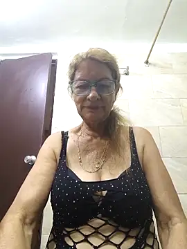 MaryLunne online show from September 30, 2025, 11:55 pm