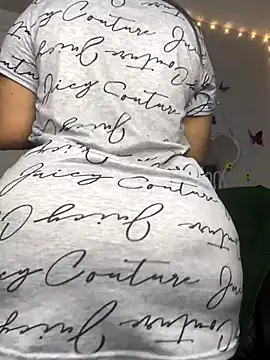 latina curvy22 online show from November 4, 2025, 9:18 pm