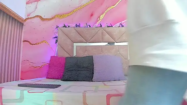 Snapshot of Taylor_oriana_ chatting on December 4, 2025, 10:58 am Taylor oriana online show from December 4, 2025, 10:58 am