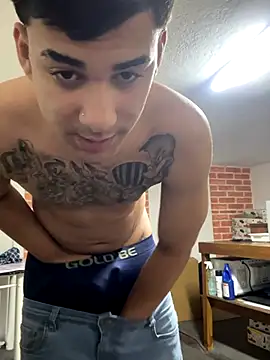 condenovin online show from October 10, 2025, 4:41 pm