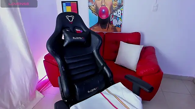 Snapshot of hisui_castles chatting on September 29, 2025, 12:33 pm hisui castles online show from September 29, 2025, 12:33 pm