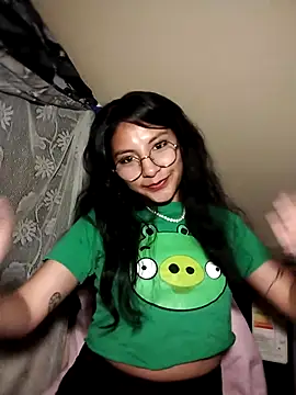 Snapshot of Regina_Shine chatting on September 16, 2025, 4:57 am Regina Shine online show from September 16, 2025, 4:57 am