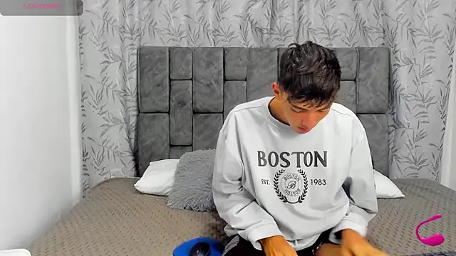 Snapshot of Maikol_Ortiz chatting on November 21, 2025, 10:58 am Maikol Ortiz online show from November 21, 2025, 10:58 am