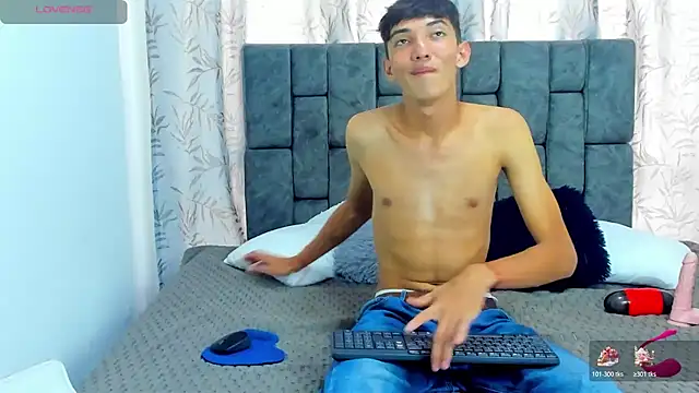 Snapshot of Maikol_Ortiz chatting on November 20, 2025, 2:29 pm Maikol Ortiz online show from November 20, 2025, 2:29 pm