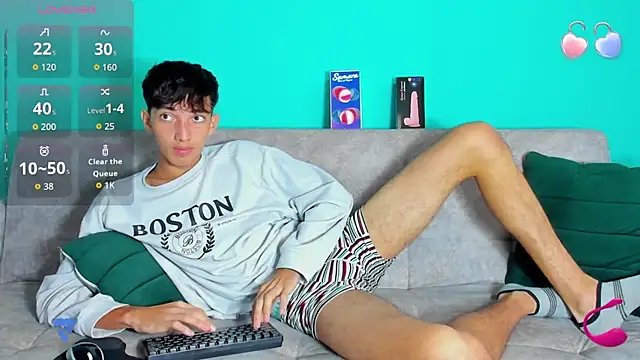 Snapshot of Maikol_Ortiz chatting on October 20, 2025, 12:49 pm Maikol Ortiz online show from October 20, 2025, 12:49 pm