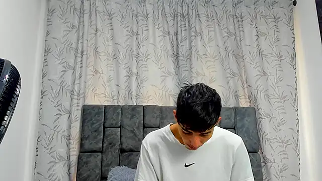 Snapshot of Maikol_Ortiz chatting on November 30, 2025, 12:39 pm Maikol Ortiz online show from November 30, 2025, 12:39 pm