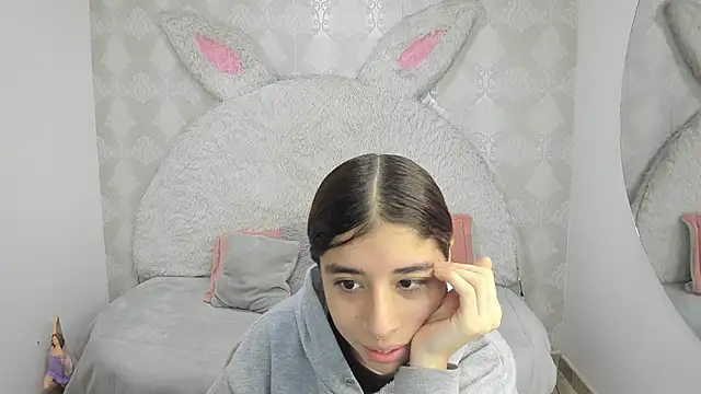 Gaby louse online show from April 4, 2026, 7:09 pm