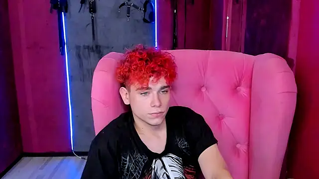 Snapshot of Blaiz_Vok chatting on October 1, 2025, 8:46 pm Blaiz Vok online show from October 1, 2025, 8:46 pm