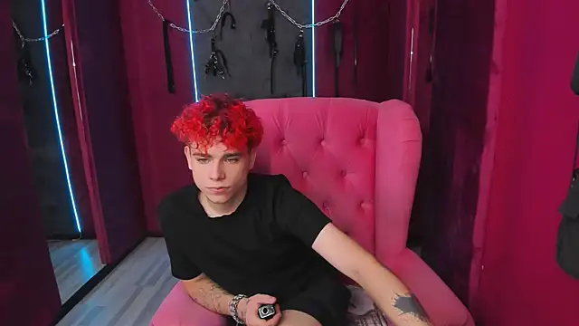 Snapshot of Blaiz_Vok chatting on October 3, 2025, 9:05 pm Blaiz Vok online show from October 3, 2025, 9:05 pm