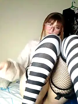 elizabeth05 online show from October 23, 2025, 9:19 am