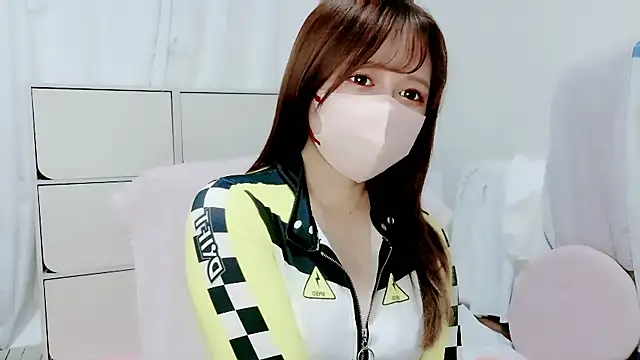 Hanachan Gcup  online show from October 3, 2025, 11:45 am