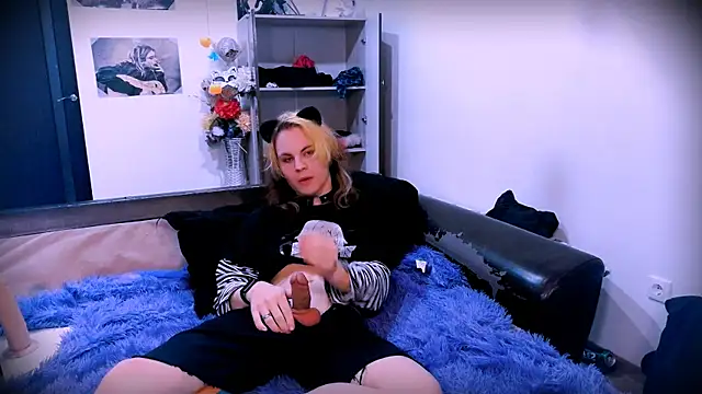 Snapshot of SparkyFerret chatting on September 29, 2025, 6:02 pm SparkyFerret online show from September 29, 2025, 6:02 pm