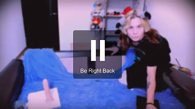 Snapshot of SparkyFerret chatting on October 5, 2025, 6:15 am SparkyFerret online show from October 5, 2025, 6:15 am