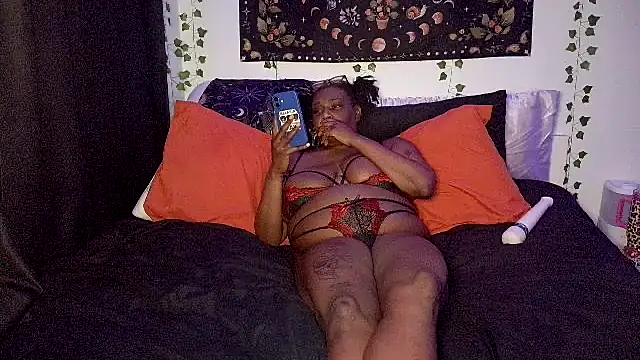 Snapshot of mistressnelle chatting on July 28, 2026, 2:30 am mistressnelle online show from July 28, 2026, 2:30 am