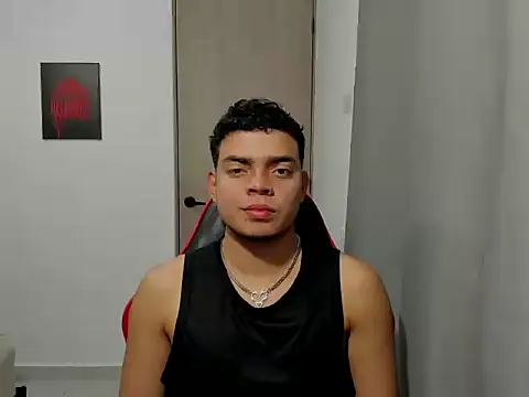 Snapshot of Axel-Latin-Boy chatting on October 18, 2025, 4:36 am Axel-Latin-Boy online show from October 18, 2025, 4:36 am