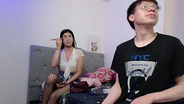 MAYTE  RICK online show from November 30, 2025, 2:23 am