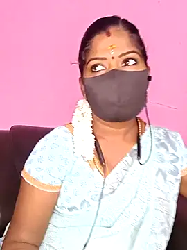 Snapshot of tamilammukuttyy chatting on September 16, 2025, 4:35 am tamilammukuttyy online show from September 16, 2025, 4:35 am