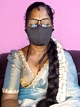 Snapshot of tamilammukuttyy chatting on September 9, 2025, 5:11 pm tamilammukuttyy online show from September 9, 2025, 5:11 pm