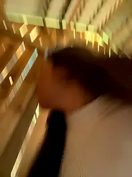 mai-xinh online show from November 16, 2025, 2:05 am