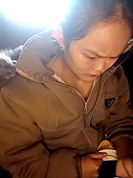 xinhxinhcute online show from December 18, 2025, 2:05 am