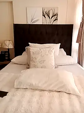 Creamy Chocolatex online show from October 2, 2025, 12:19 pm