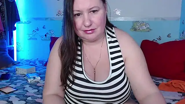 Dilfina online show from November 12, 2025, 2:43 pm