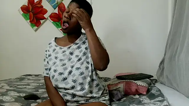 Snapshot of CrunchyxxSexy chatting on September 22, 2025, 7:09 pm CrunchyxxSexy online show from September 22, 2025, 7:09 pm