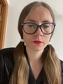 SophieDesire online show from September 17, 2025, 6:59 am