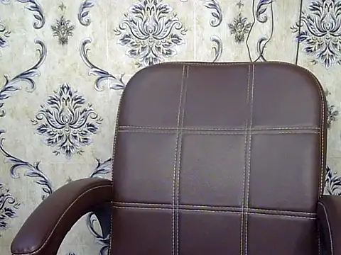 Snapshot of queen_visakha chatting on July 18, 2026, 7:11 pm queen visakha online show from July 18, 2026, 7:11 pm