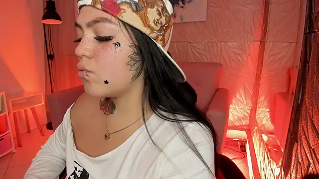 Snapshot of MAGIC_TESSA chatting on September 26, 2025, 7:54 pm MAGIC TESSA online show from September 26, 2025, 7:54 pm