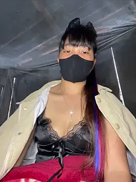 Snapshot of delwyn- chatting on November 18, 2025, 3:10 am delwyn- online show from November 18, 2025, 3:10 am