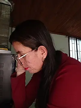 Snapshot of ERIKA__29 chatting on October 17, 2025, 11:56 am ERIKA 29 online show from October 17, 2025, 11:56 am