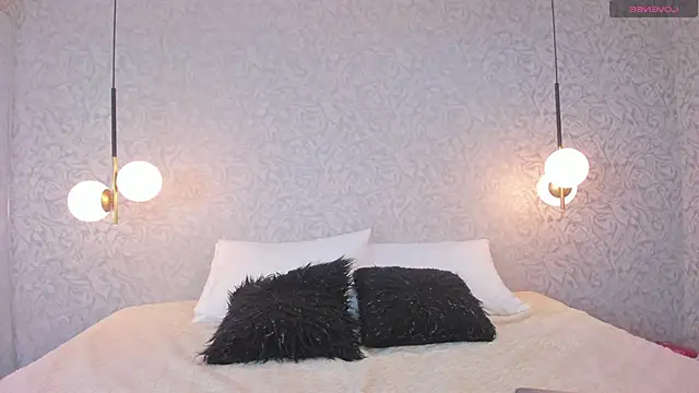 jazlin angels online show from September 28, 2025, 6:53 am