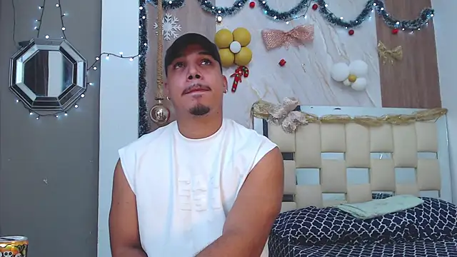 taylor collins  online show from December 19, 2025, 11:18 pm