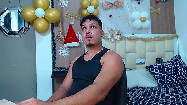 taylor collins  online show from November 14, 2025, 11:08 pm