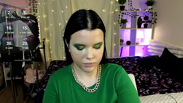 Snapshot of Viola_Bun chatting on November 2, 2025, 6:02 pm Viola Bun online show from November 2, 2025, 6:02 pm