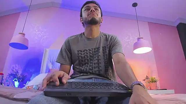 Boss Domiinator online show from February 18, 2026, 12:34 pm