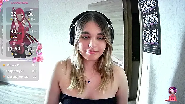 Kris Moss online show from November 1, 2025, 9:03 am