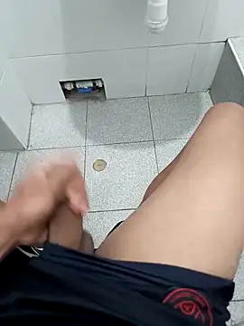 Snapshot of Morenohotcul chatting on October 21, 2025, 11:48 pm Morenohotcul online show from October 21, 2025, 11:48 pm