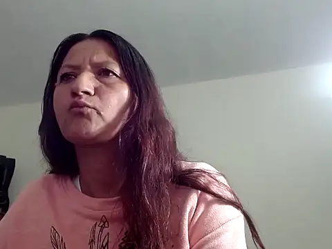 Snapshot of Lucy_Squirt69 chatting on October 15, 2025, 2:54 am Lucy Squirt69 online show from October 15, 2025, 2:54 am