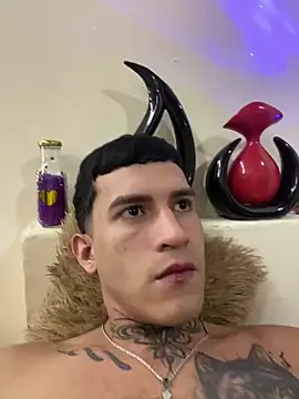 Snapshot of dilan_abraham12 chatting on February 10, 2026, 5:39 am dilan abraham12 online show from February 10, 2026, 5:39 am