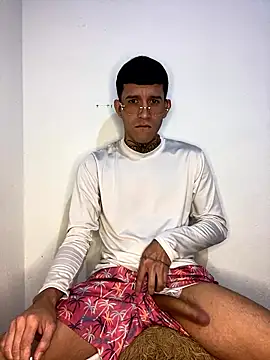 Snapshot of dilan_abraham12 chatting on January 10, 2026, 4:52 am dilan abraham12 online show from January 10, 2026, 4:52 am