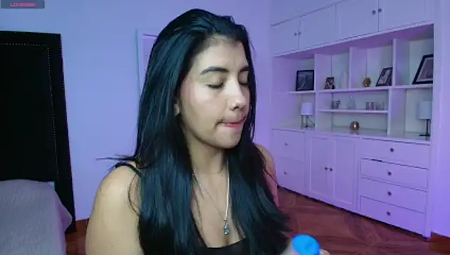Snapshot of nina_moen chatting on October 9, 2025, 10:54 pm nina moen online show from October 9, 2025, 10:54 pm
