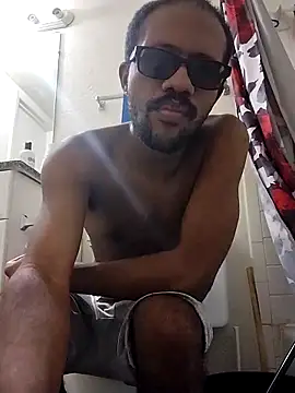 Snapshot of moneybaggtj chatting on September 17, 2025, 3:47 pm moneybaggtj online show from September 17, 2025, 3:47 pm