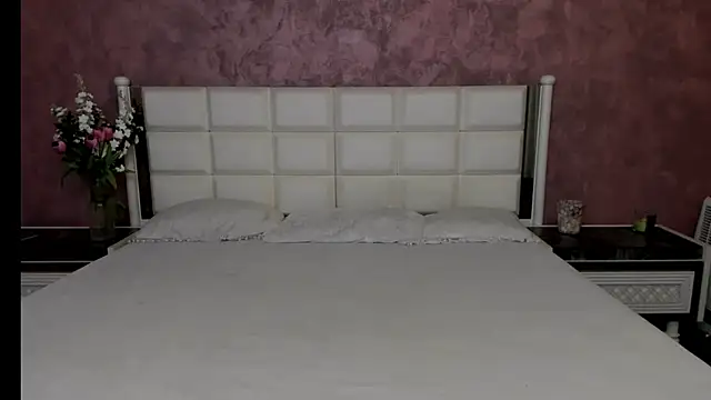 Snapshot of ClaudiaMilf chatting on December 14, 2025, 10:48 pm ClaudiaMilf online show from December 14, 2025, 10:48 pm