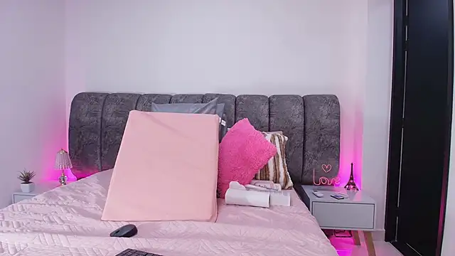 Snapshot of sweegirl69 chatting on November 10, 2025, 11:59 am sweegirl69 online show from November 10, 2025, 11:59 am